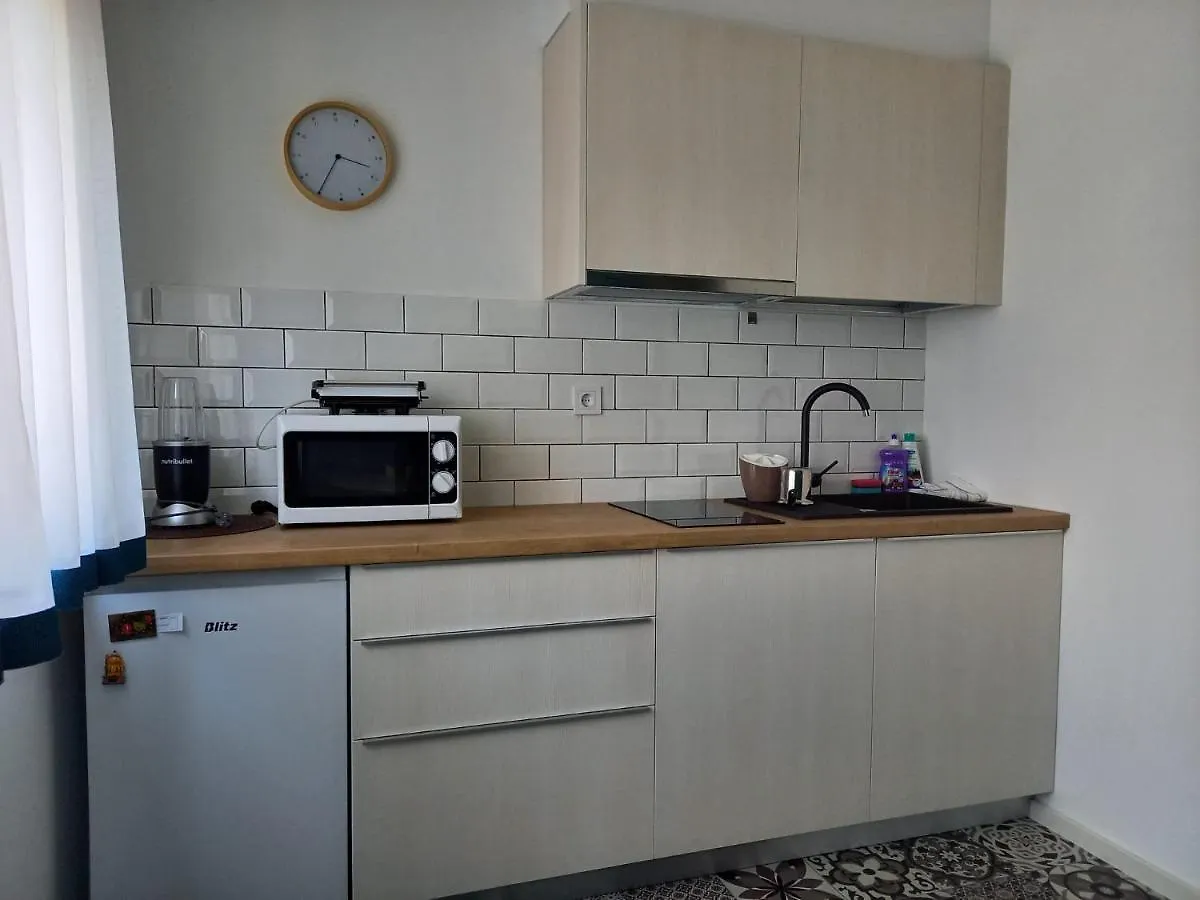 Apartman 400 Met Od Plaze, Park Free Póla Horvátország